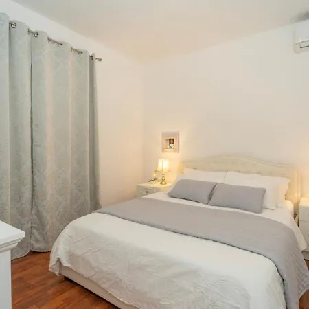 Waterfront House Storija By Guide Blato (Korcula)